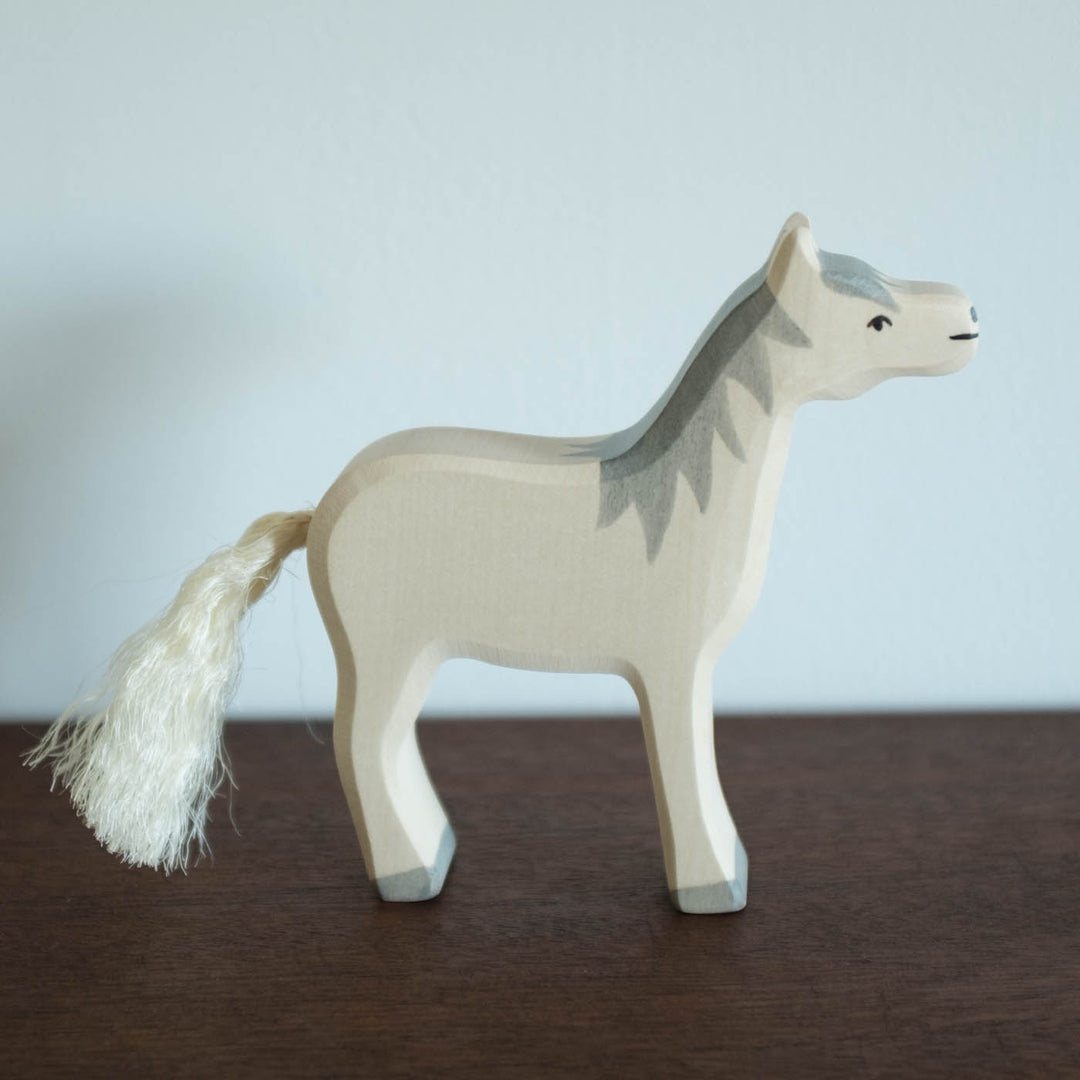 Holztiger White Horse