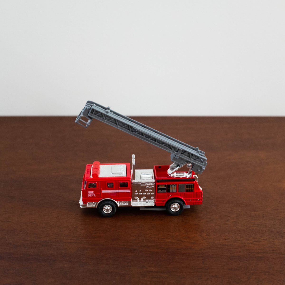 HO Scale Fire Truck Decals – Generic Black Stripe – NetzlofDesign – 1:87 Scale