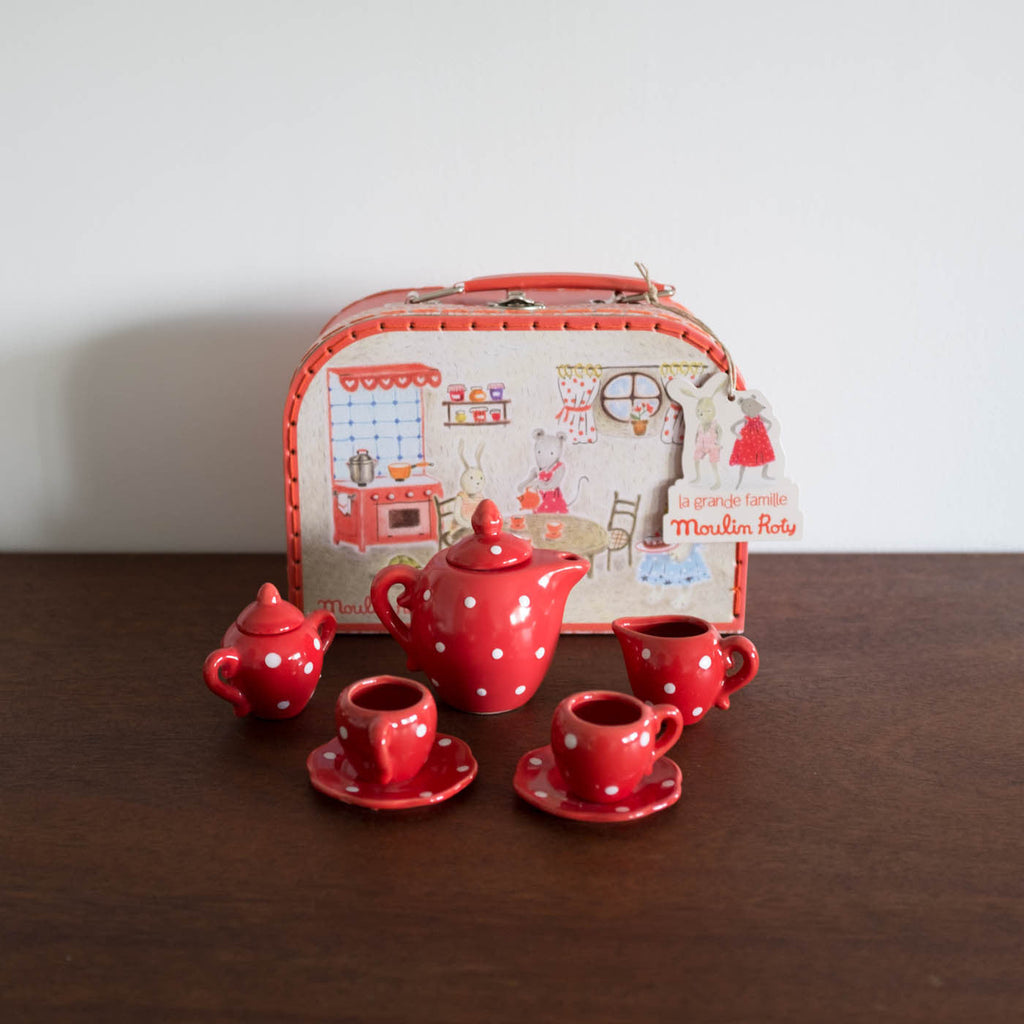 NEW La Grand Familie Red Ceramic Tea Set