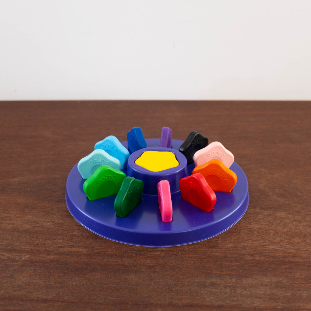 NEW Flower Shaped Crayon Set of Twelve