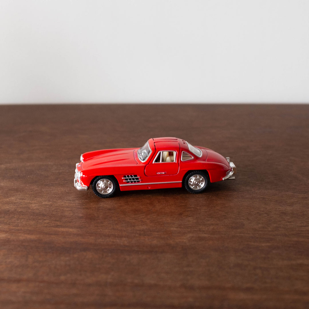 NEW Die Cast Metal Cars: Retro Mercedes-Benz 300 SL Coupe