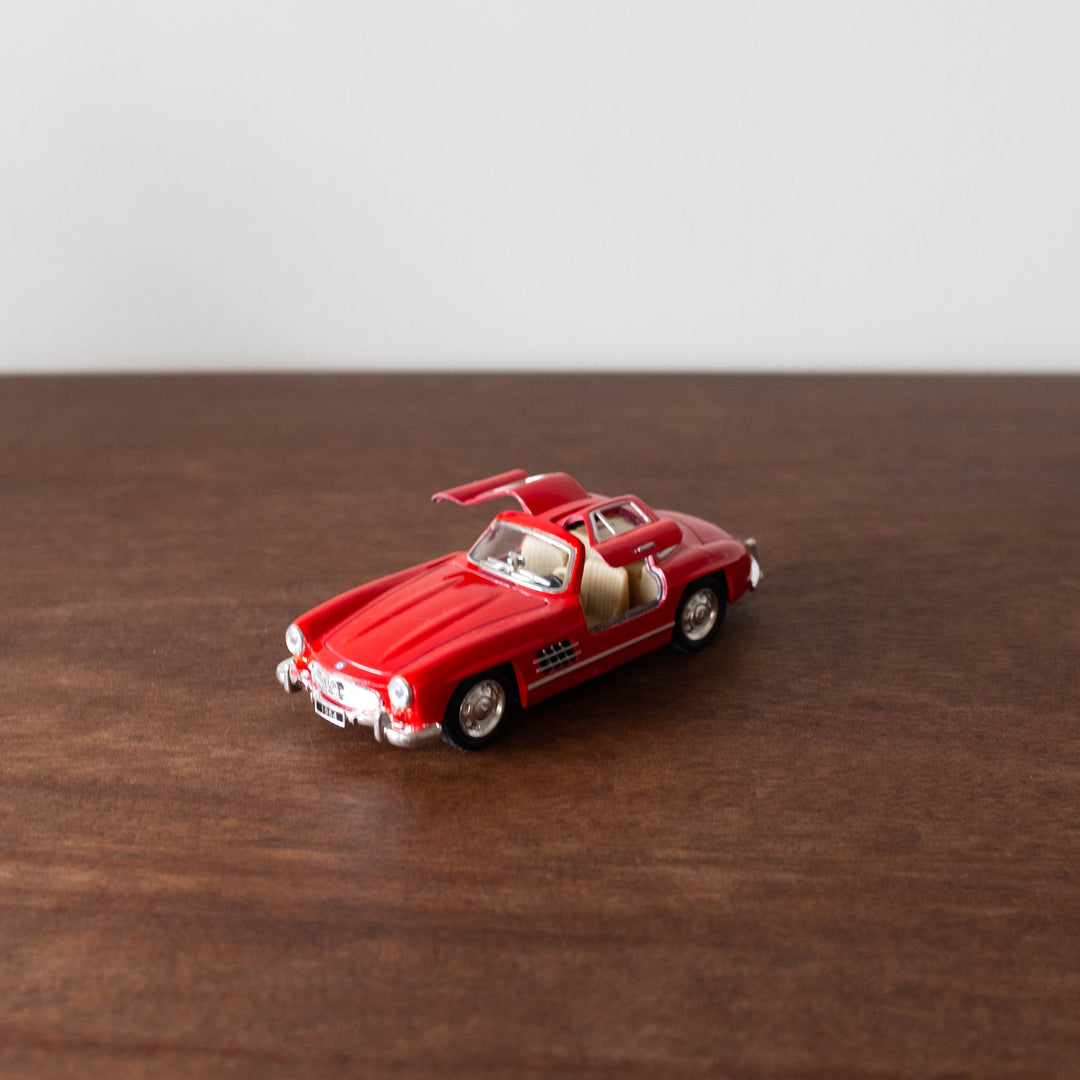 NEW Die Cast Metal Cars: Retro Mercedes-Benz 300 SL Coupe