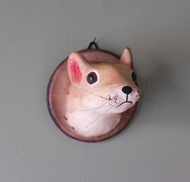 Squirrel Wall Mount